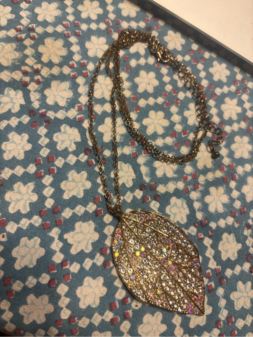 Sparkling Gold Leaf Necklace